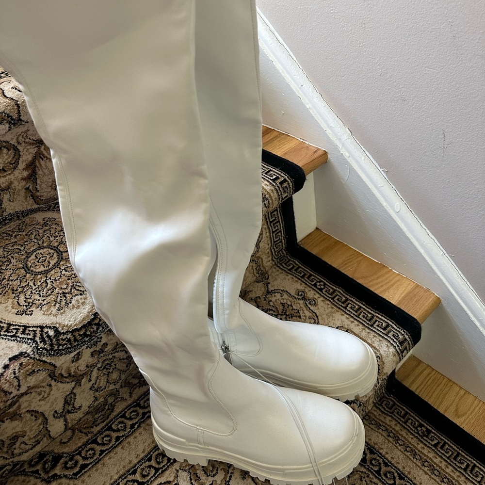 H&M Knee High White Women's Boots